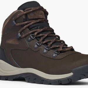 Columbia Women's Discontinued Newton Ridge Plus Lightweight Hiking Boot - SIZE 7